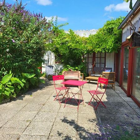 La Maison Rouge Paisible Maison De Pays Saujon Eksteriør bilde