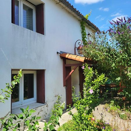 La Maison Rouge Paisible Maison De Pays Saujon Eksteriør bilde