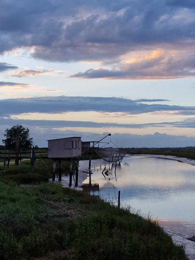 La Maison Rouge Paisible Maison De Pays Saujon Eksteriør bilde