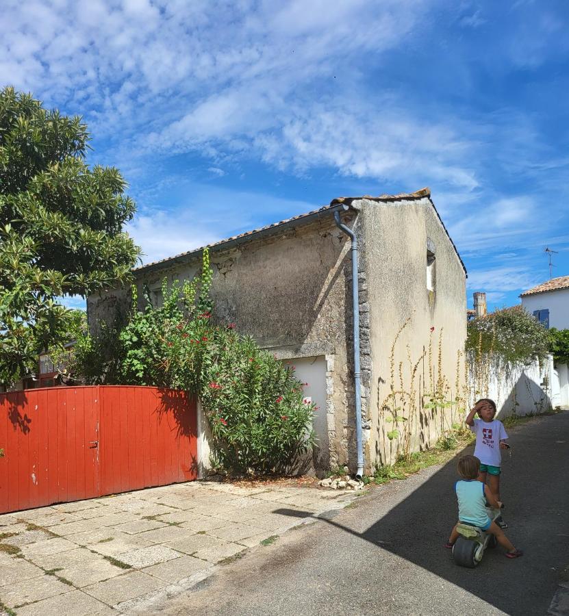 La Maison Rouge Paisible Maison De Pays Saujon Eksteriør bilde